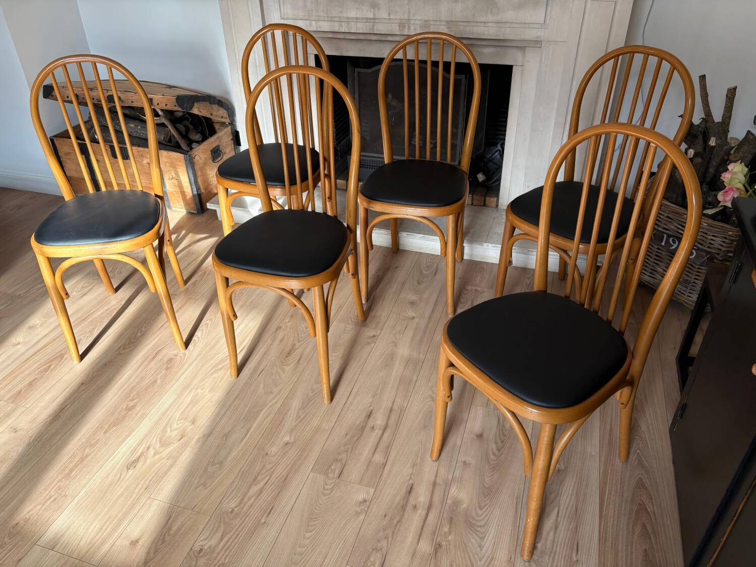 Set of 6 bistro chairs