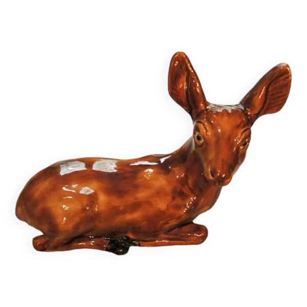 Ancienne sculpture daim en céramique — Beyit