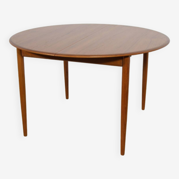 Mid-Century Teak Danish Round Dining Table, 1970s