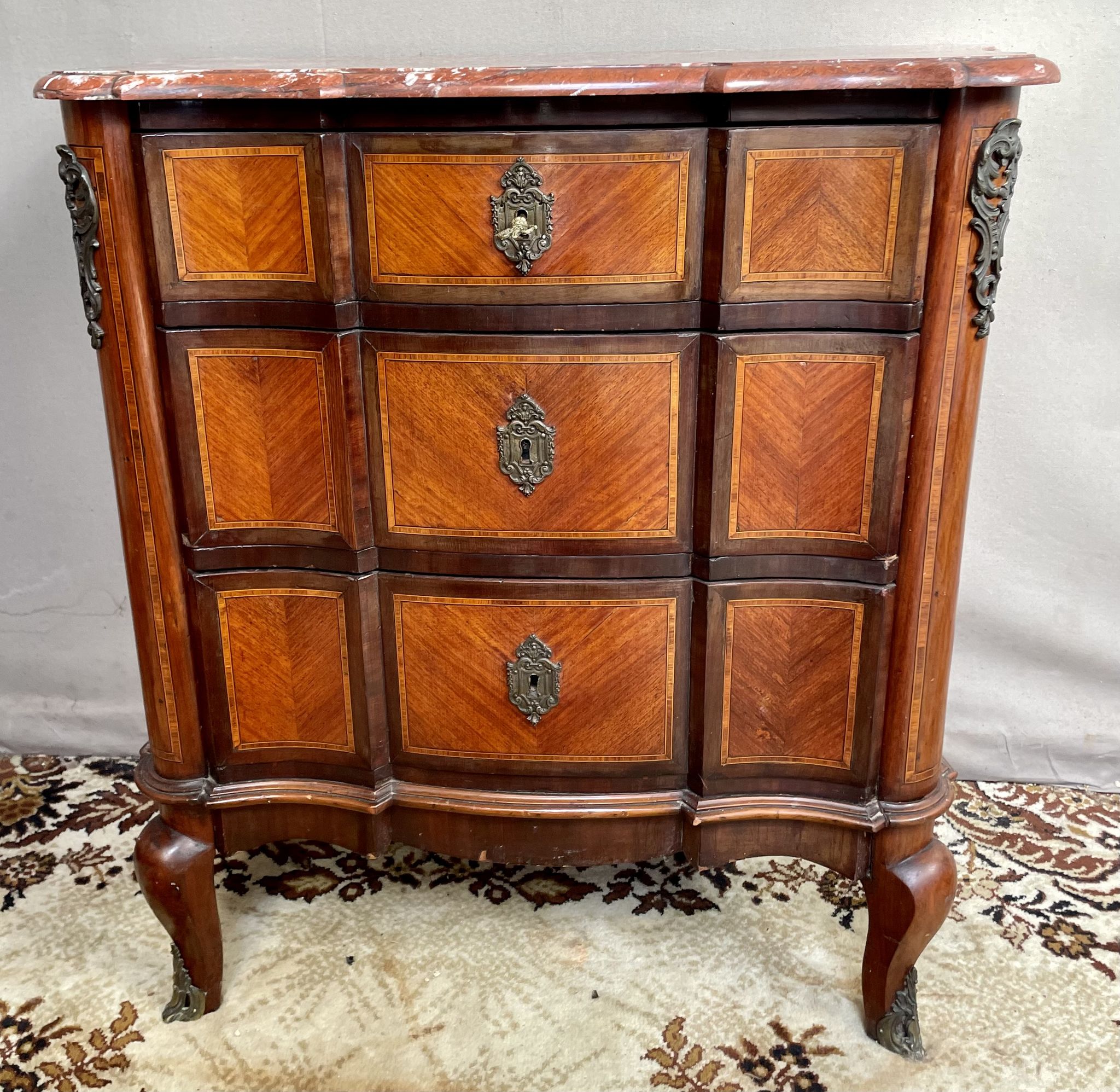 Commode , arbalète de époque 19e
