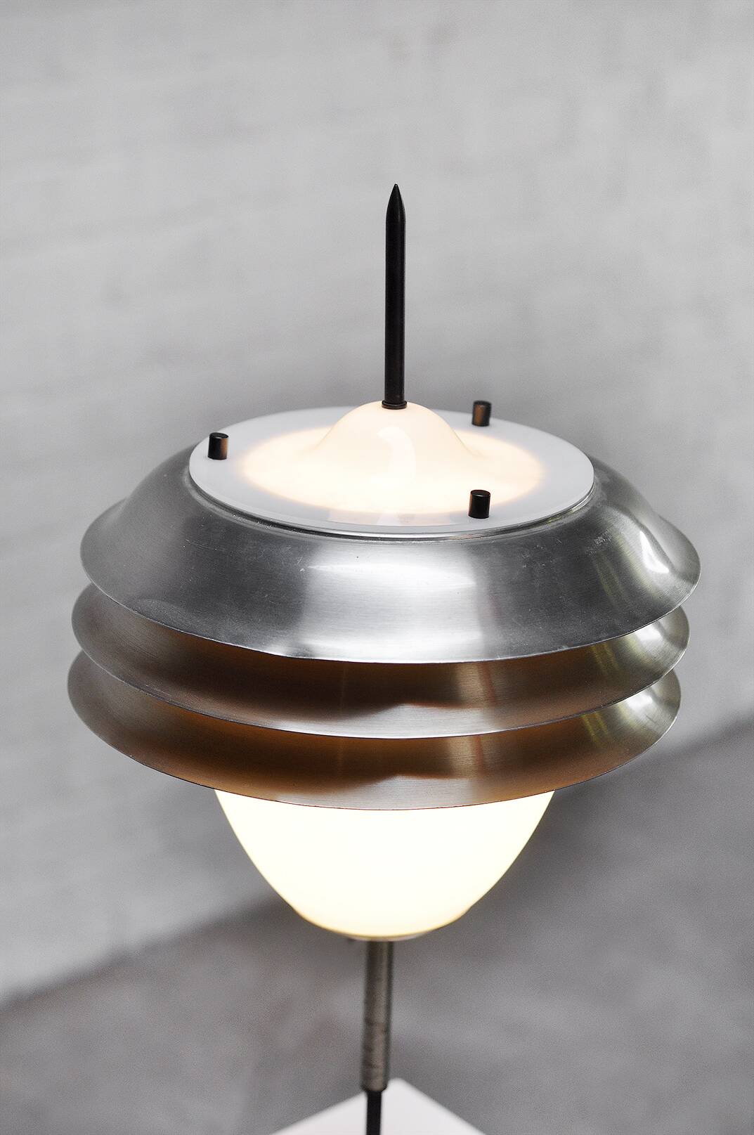 Italian table lamp in metal and opal glass, 1960s