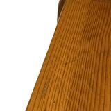 Ensemble vintage de trois tables d'appoint en pin, tables gigognes, années 1970