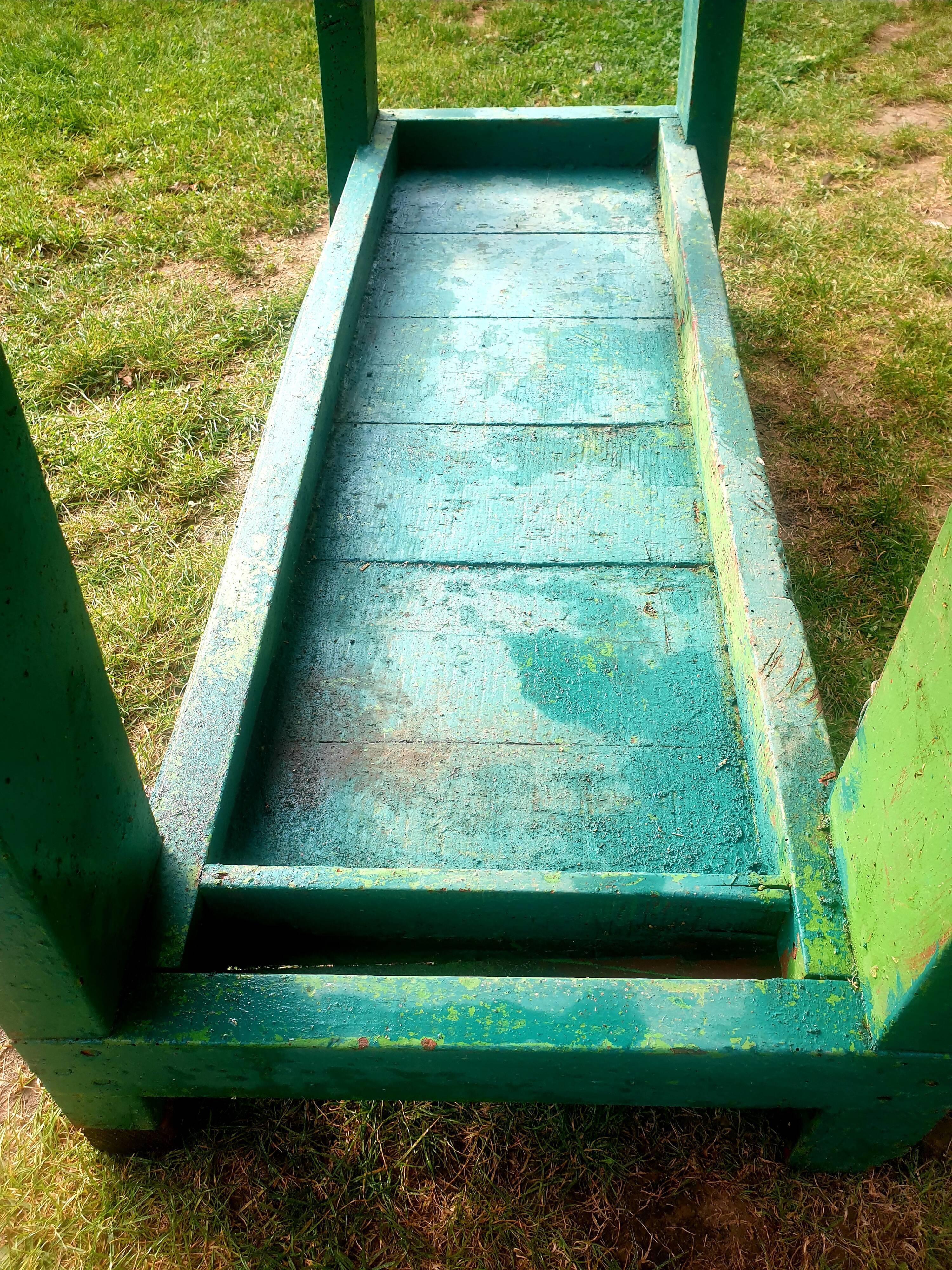 workbench wood patina green
