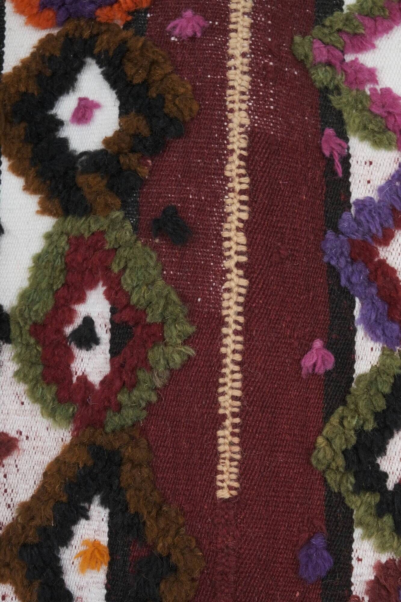 Vintage Turkish kilim, handwoven, 167x215 cm.