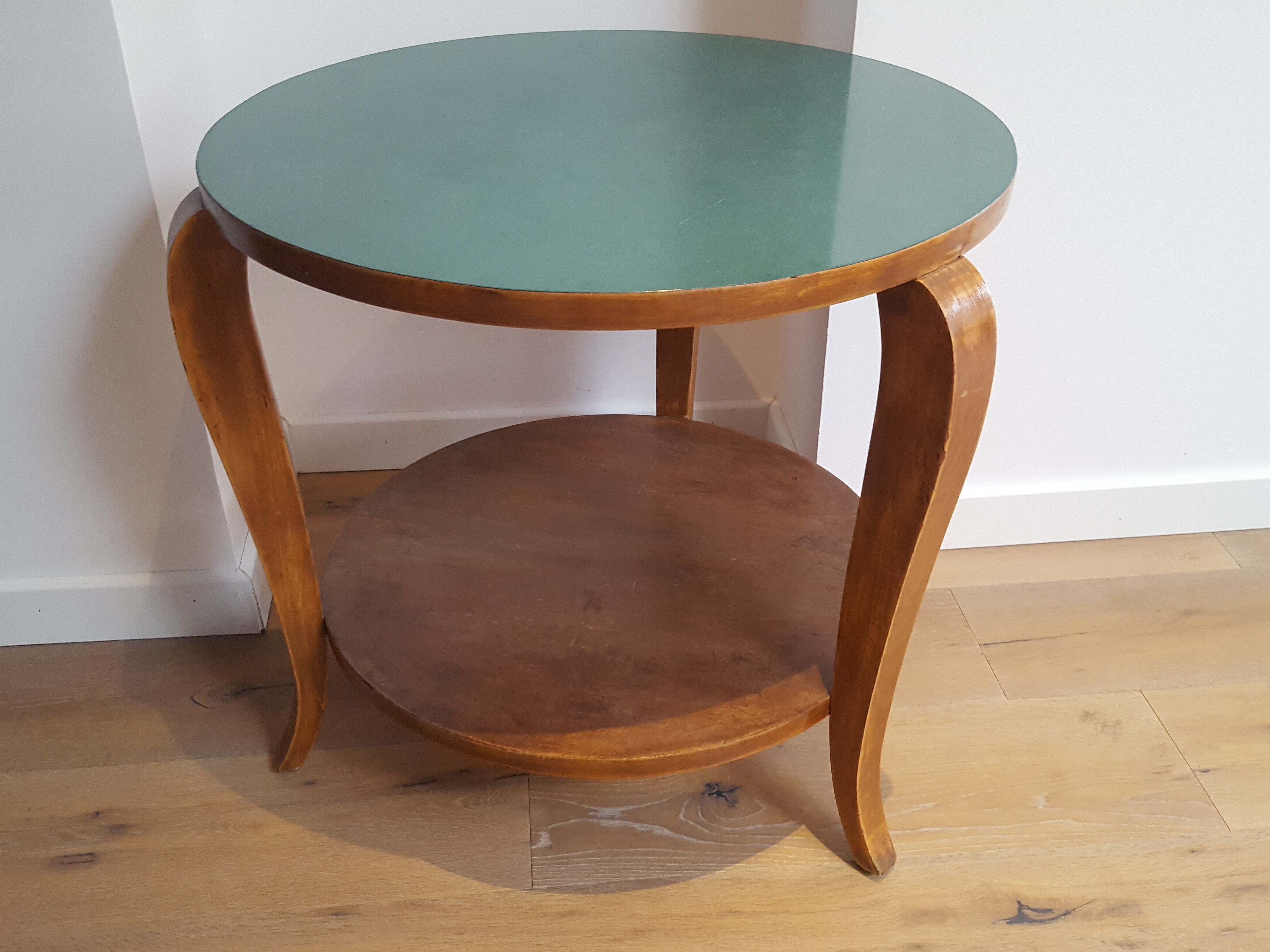 Healing 3-foot wood - formica