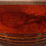 Bombé commode in mahogany from the early 19th century.