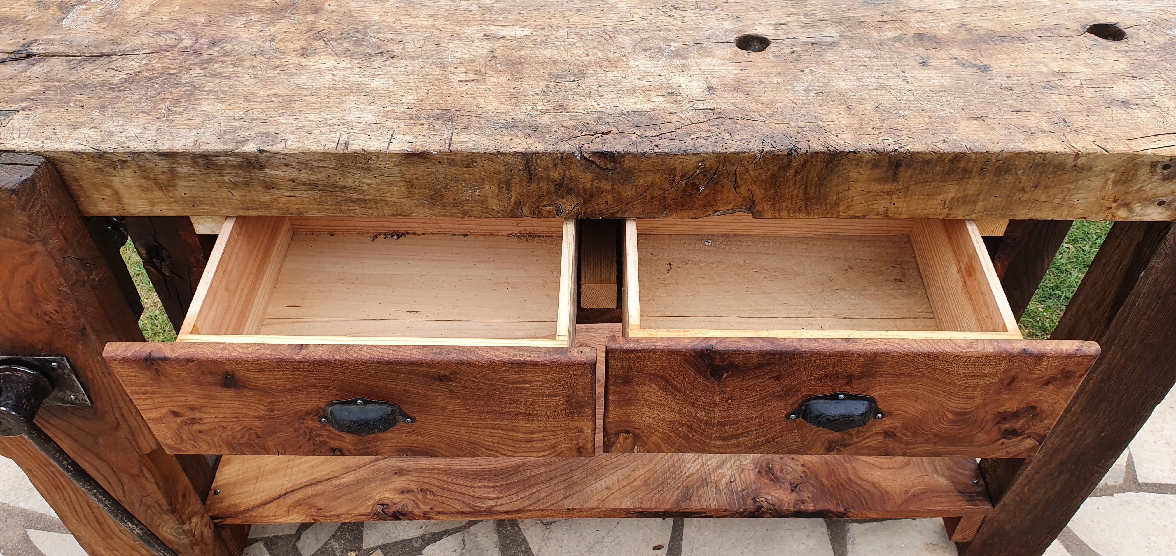 Old elm workbench, elm magnifying glass and oak. Renovated and pampered. 190cm.