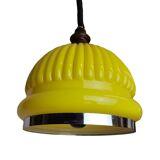 Lampe suspendue en verre nervuré jaune des années 1970