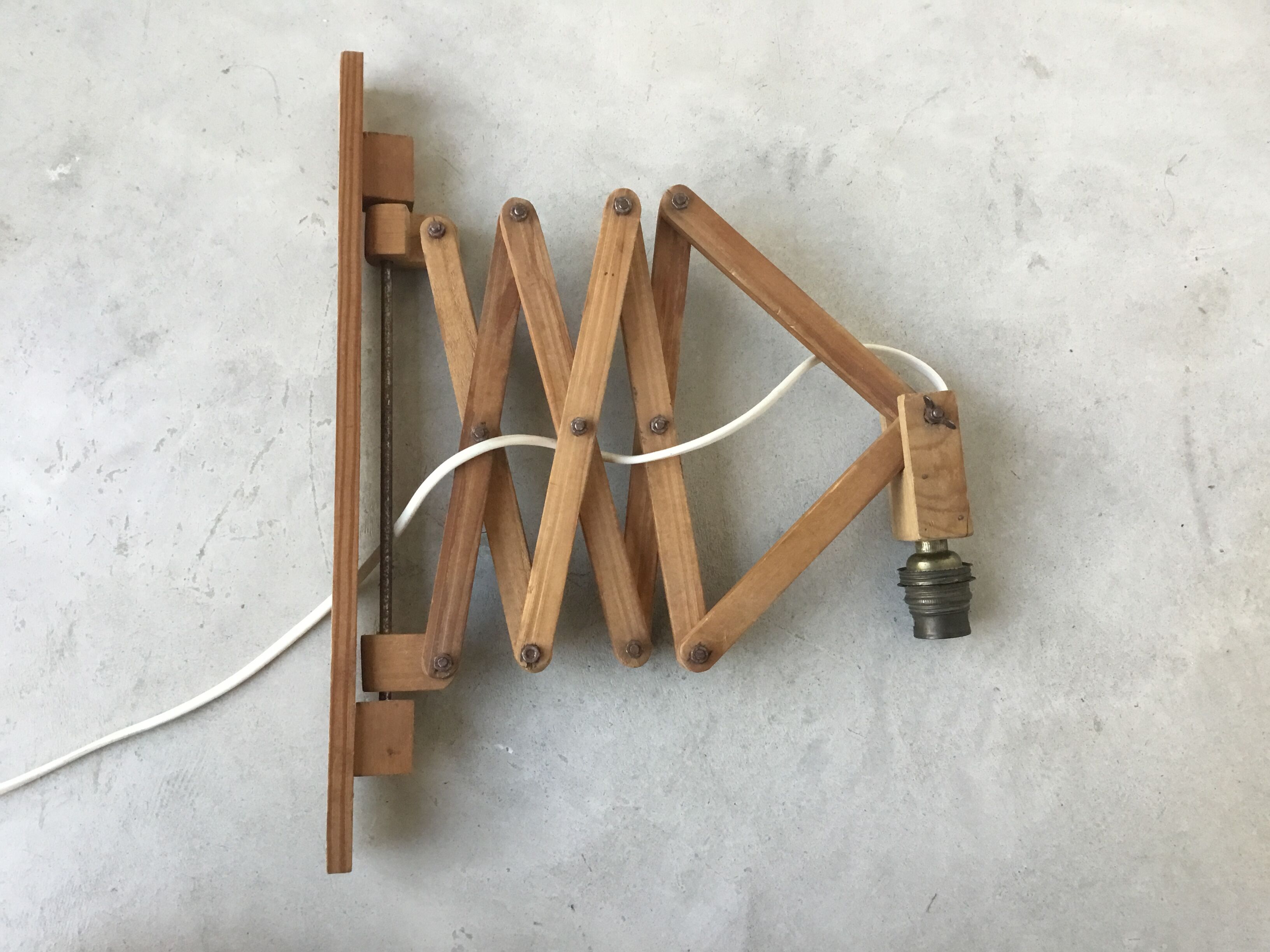 Accordion wall lamp in vintage wood 1960