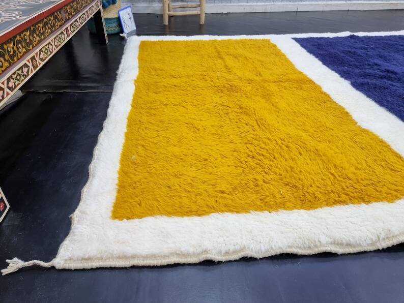 Traditional handmade wool azilal rug 250cmx150cm