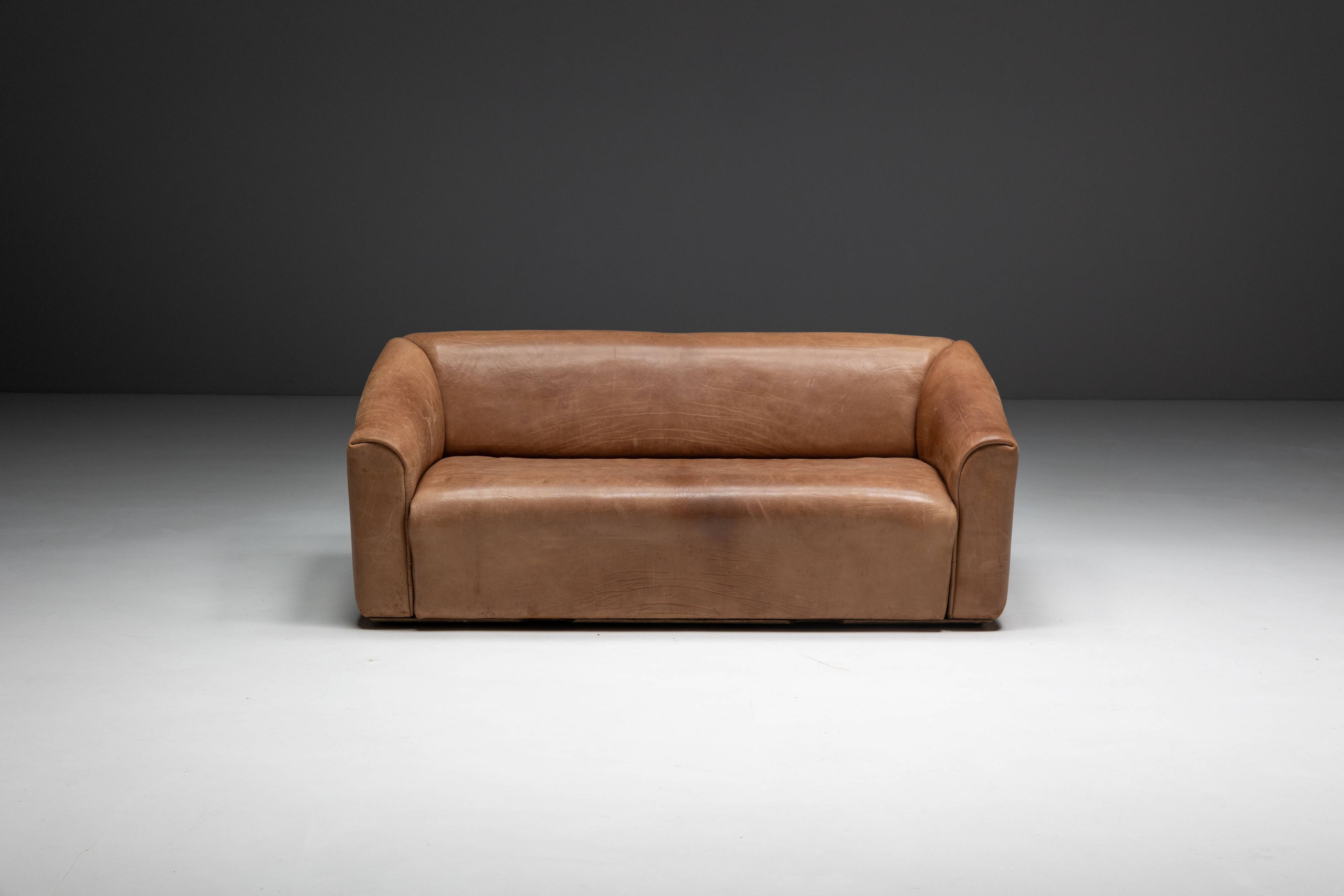 De Sede DS-47 bullhide leather sofa, Switzerland, 1970s