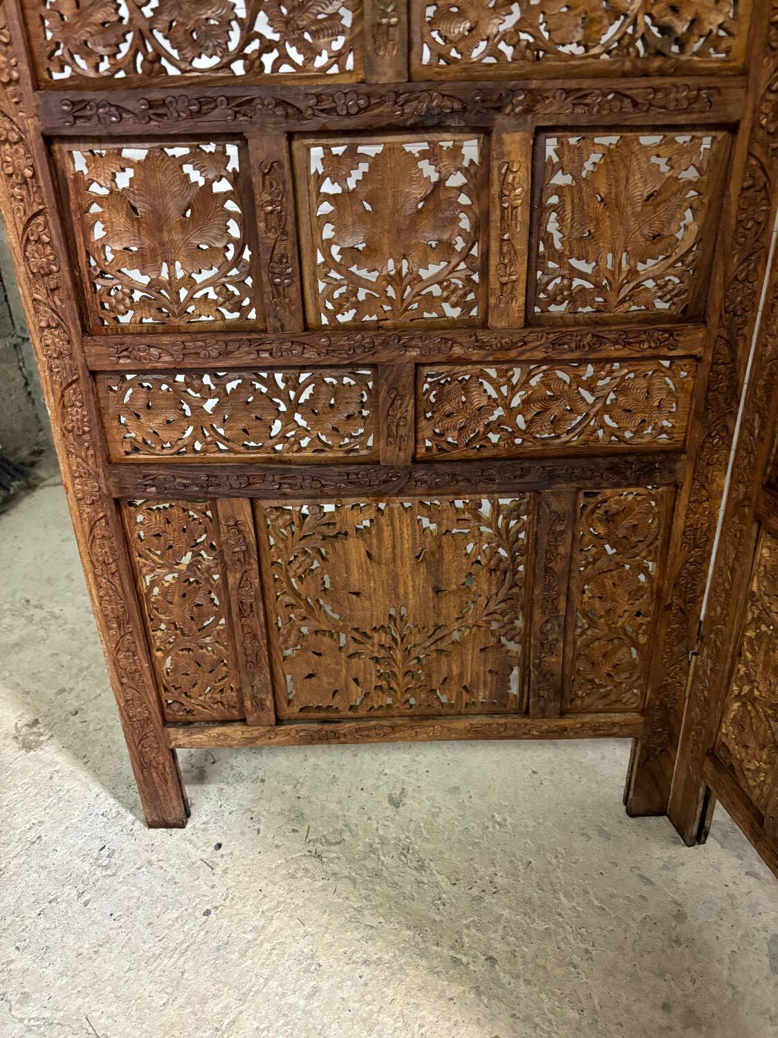 Indian wooden screen