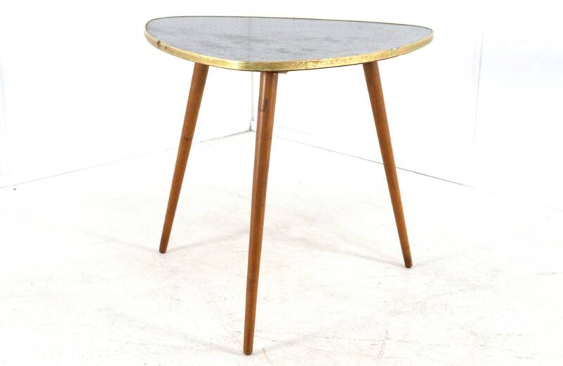 Table d'appoint triangulaire design moderne des années 60