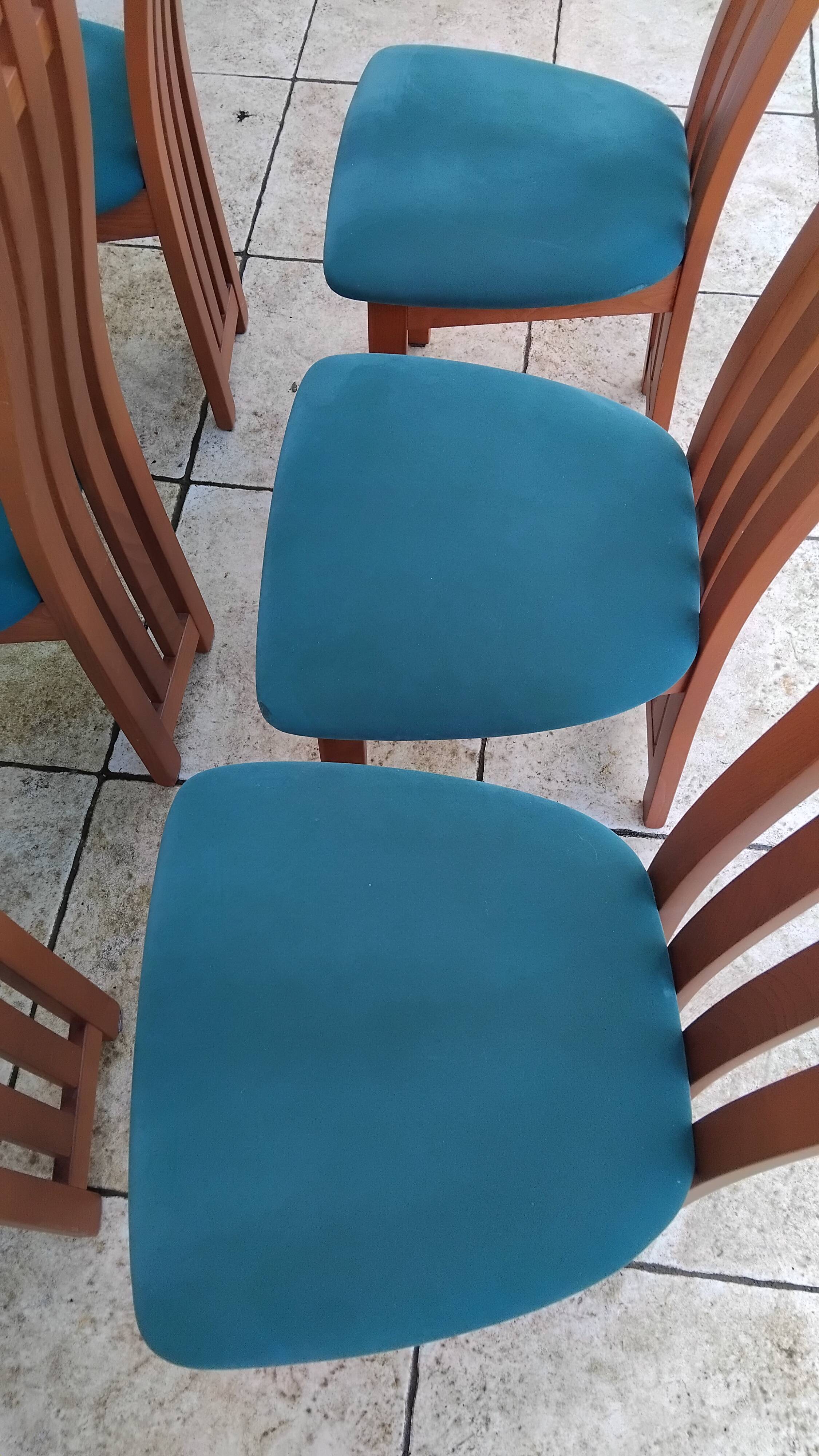 6 vintage designer chairs from the year 2000.