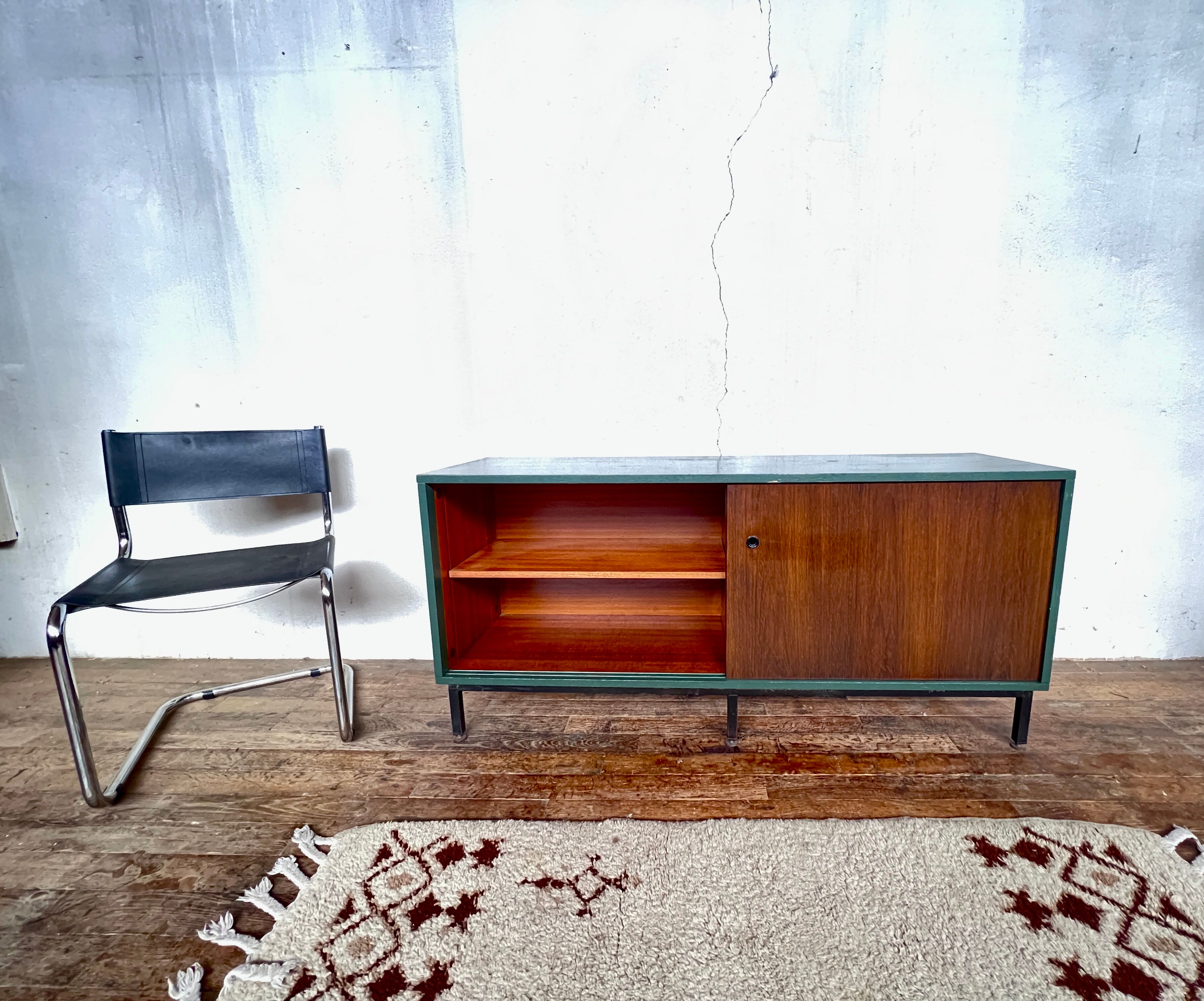 Sliding doors 1960