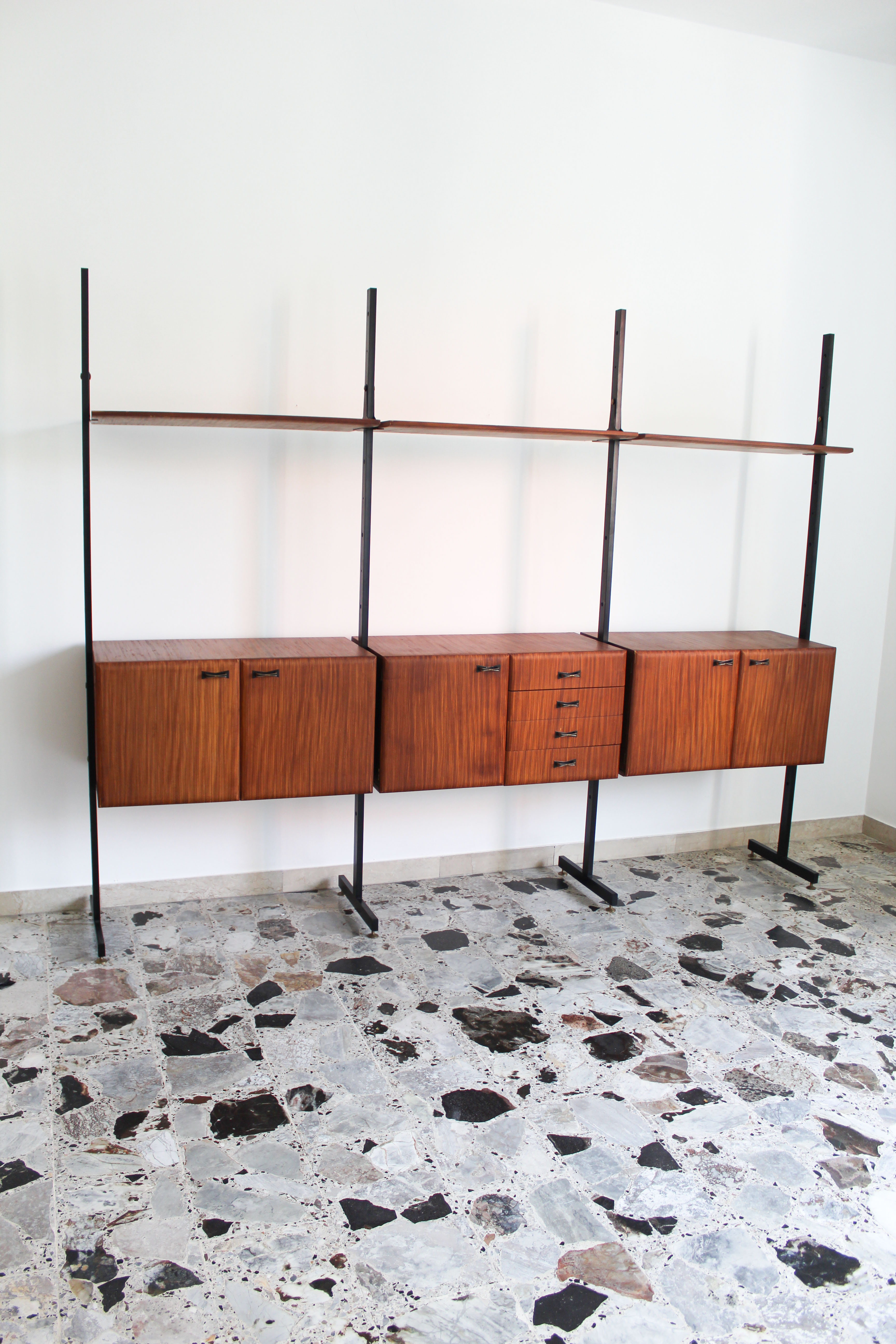 Bookcase in slab wood and black metal, Italy 50s