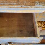 Buffet without pretty door patina