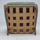 Fauteuil danois des années 1960, revêtement en velours vert, pieds en chêne.