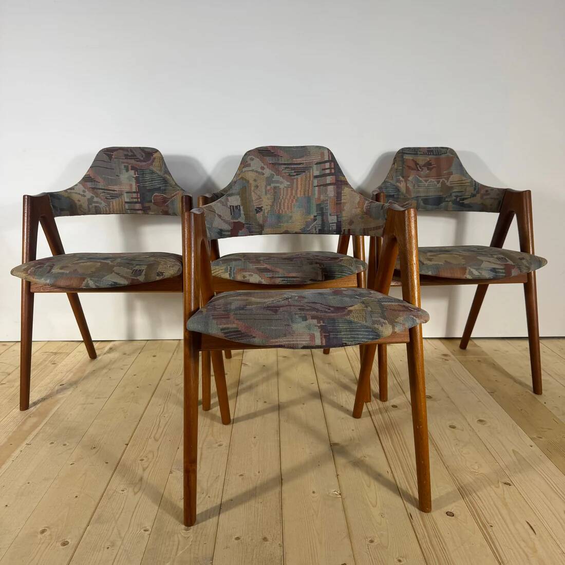 Set of 4 Compass chairs by Kai Kristiansen – mid-century Danish design