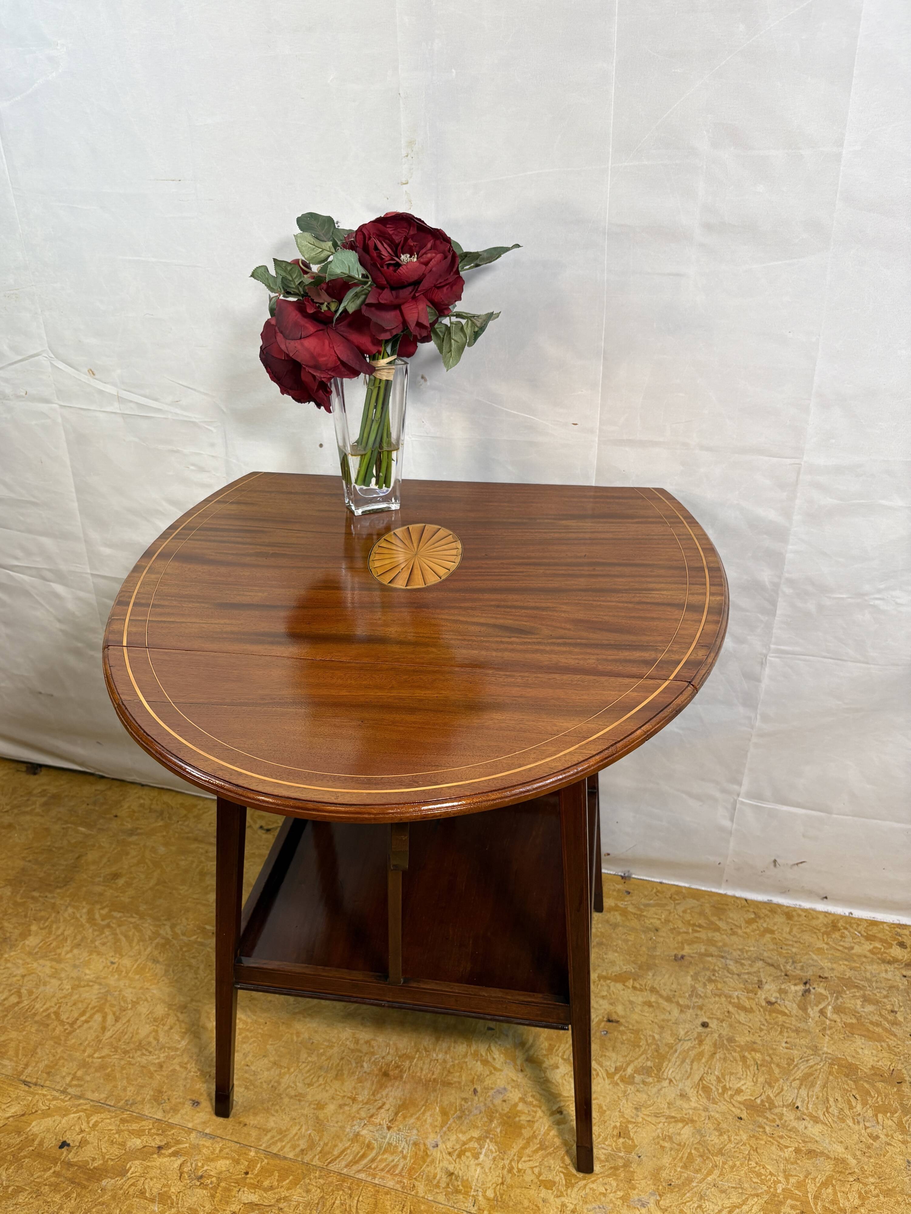 Antique Edwardian Mahogany Oval Drop Leaf Side Table (Circa 1900–1930)