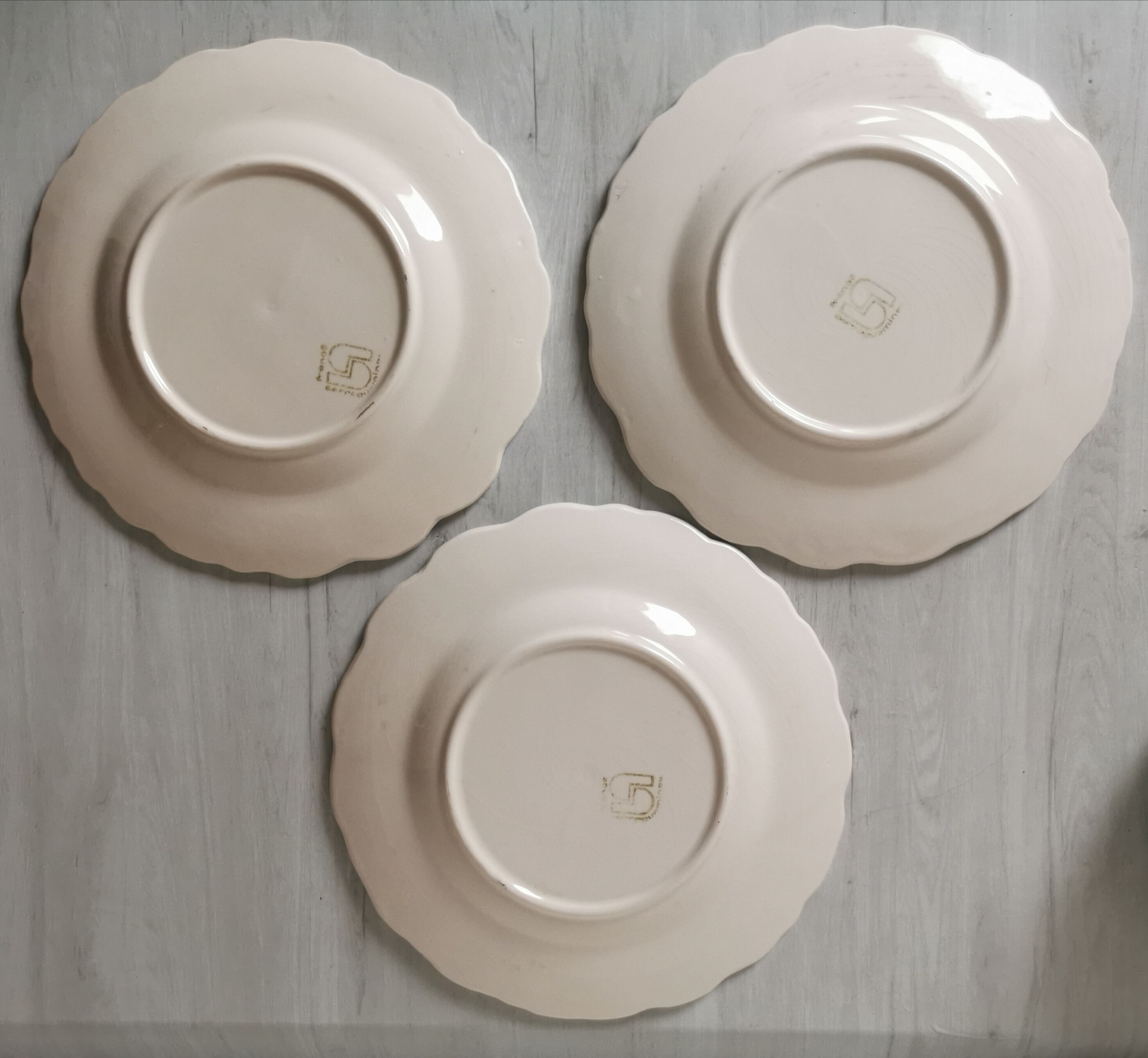 Sarreguemines Cavaillon fruit plates