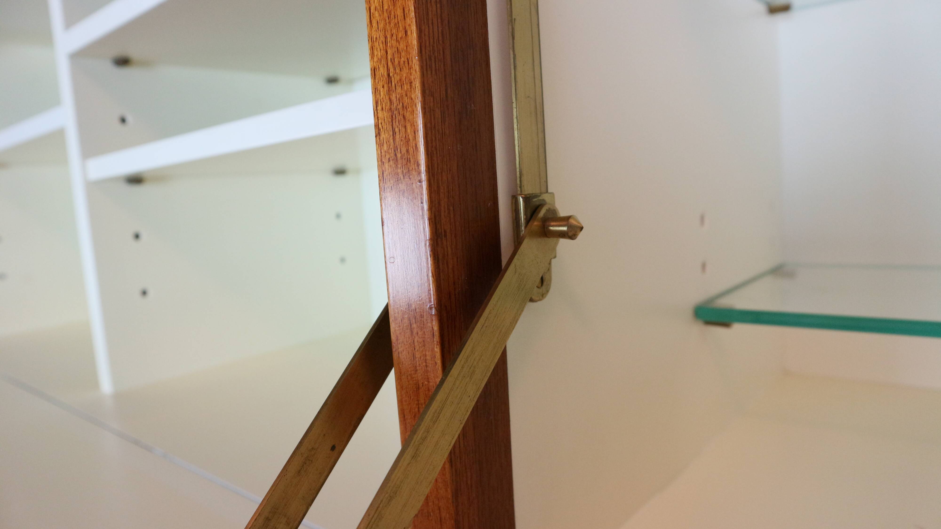 Florence Knoll for Knoll set of two hanging cabinets, model 121 + 123 W-1, 1947