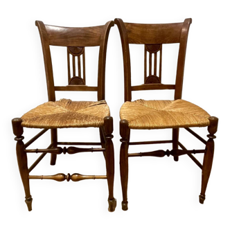 Deux chaises paillées / en paille, merisier, traversées sculptée et ajourée d’époque début 19eme XIXeme