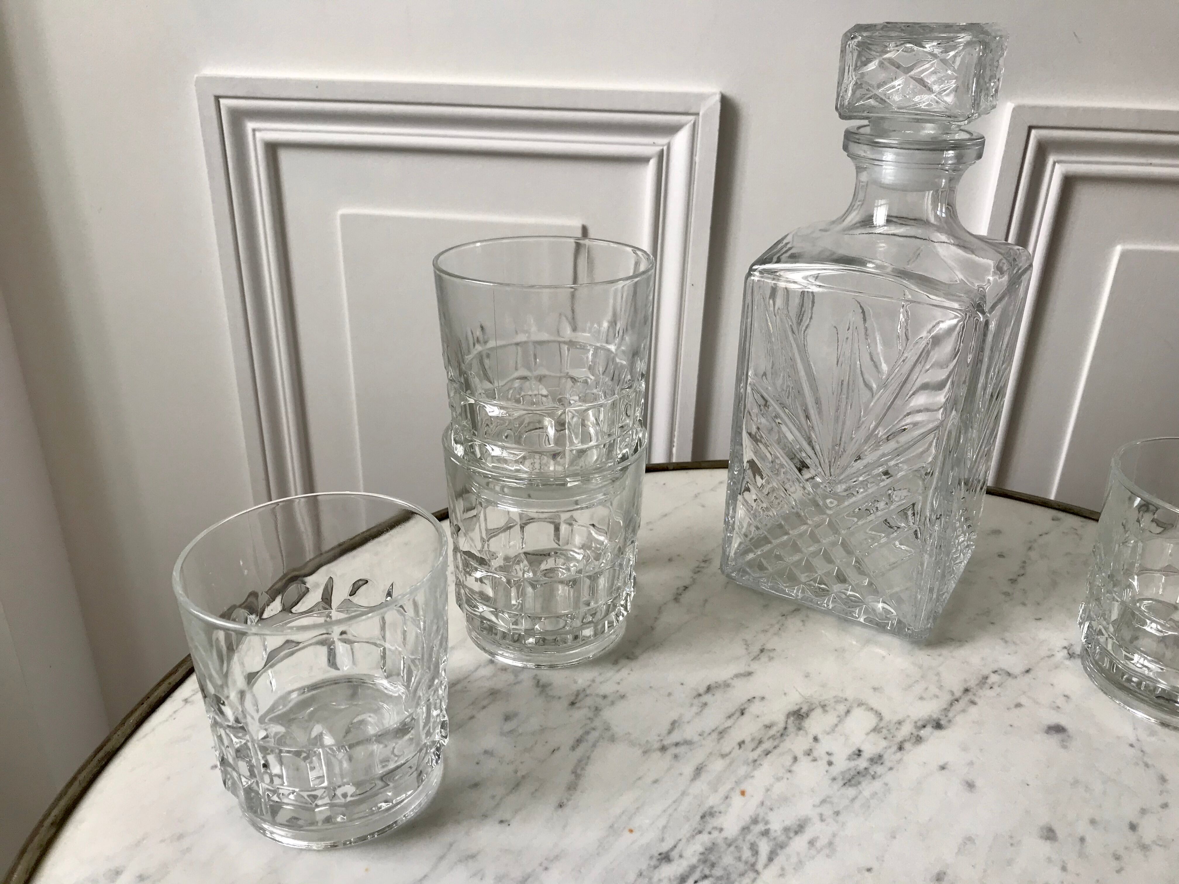 Set consisting of a carafé and 5 70s crystal whiskey glasses