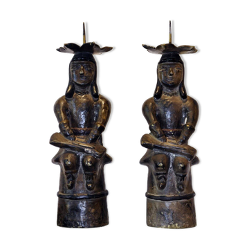 Paire de bougeoirs en bronze de style précolombien mexicain XXe siècle