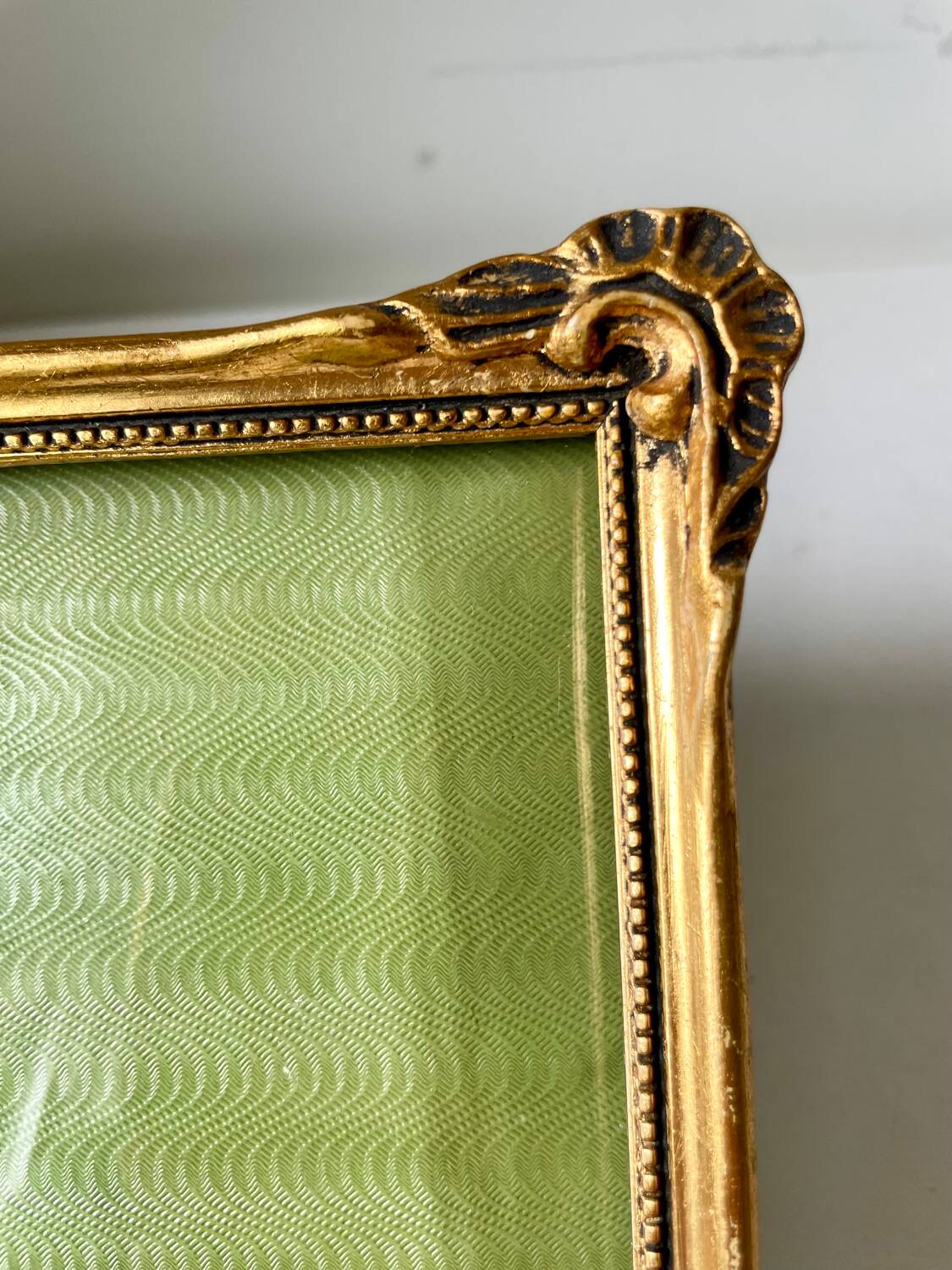 Antique ART NOUVEAU gilded Wooden Frame  18.5 cm x 14.5 cm CONVEX Glass