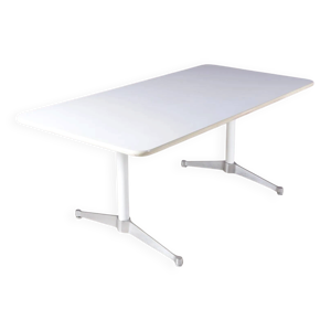 Table à manger rectangulaire - eames