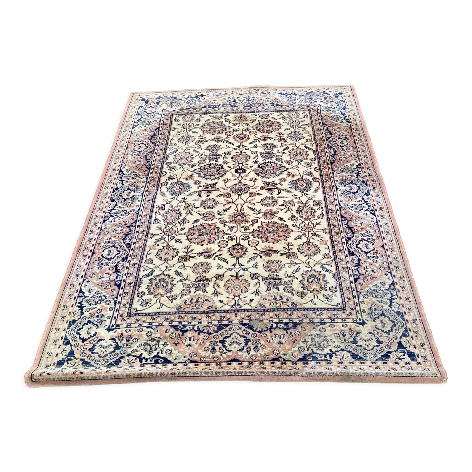 Tapis ancien rose