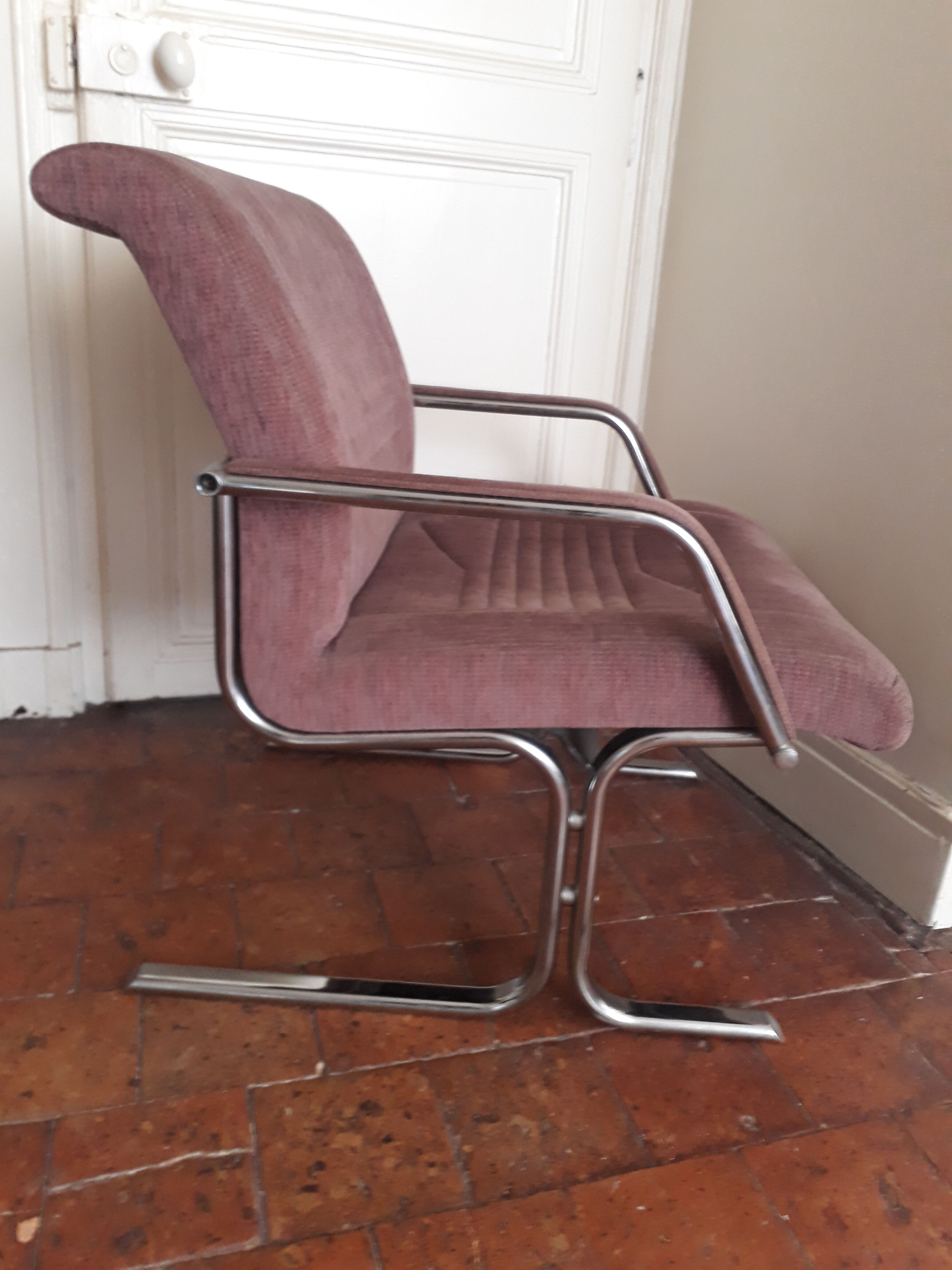 Vintage Knoll armchair