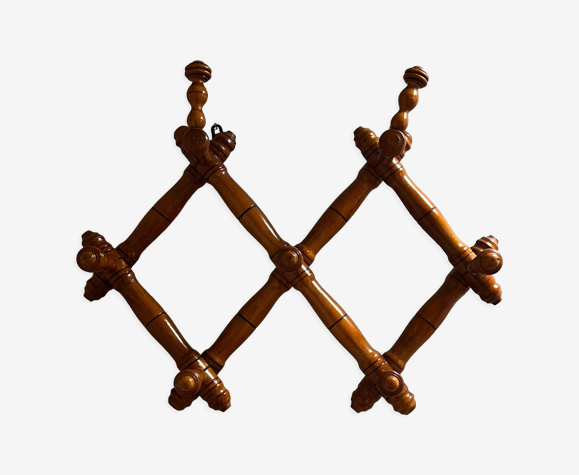 Porte-manteau extensible en bois tourné
