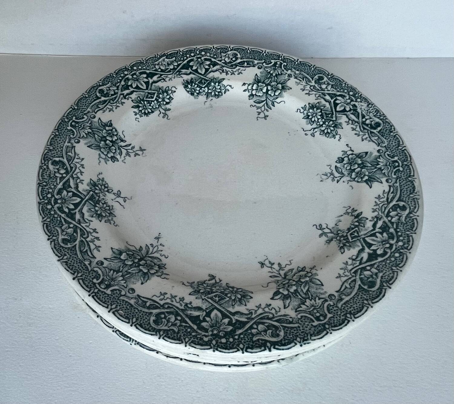 5 ironstone dessert plates