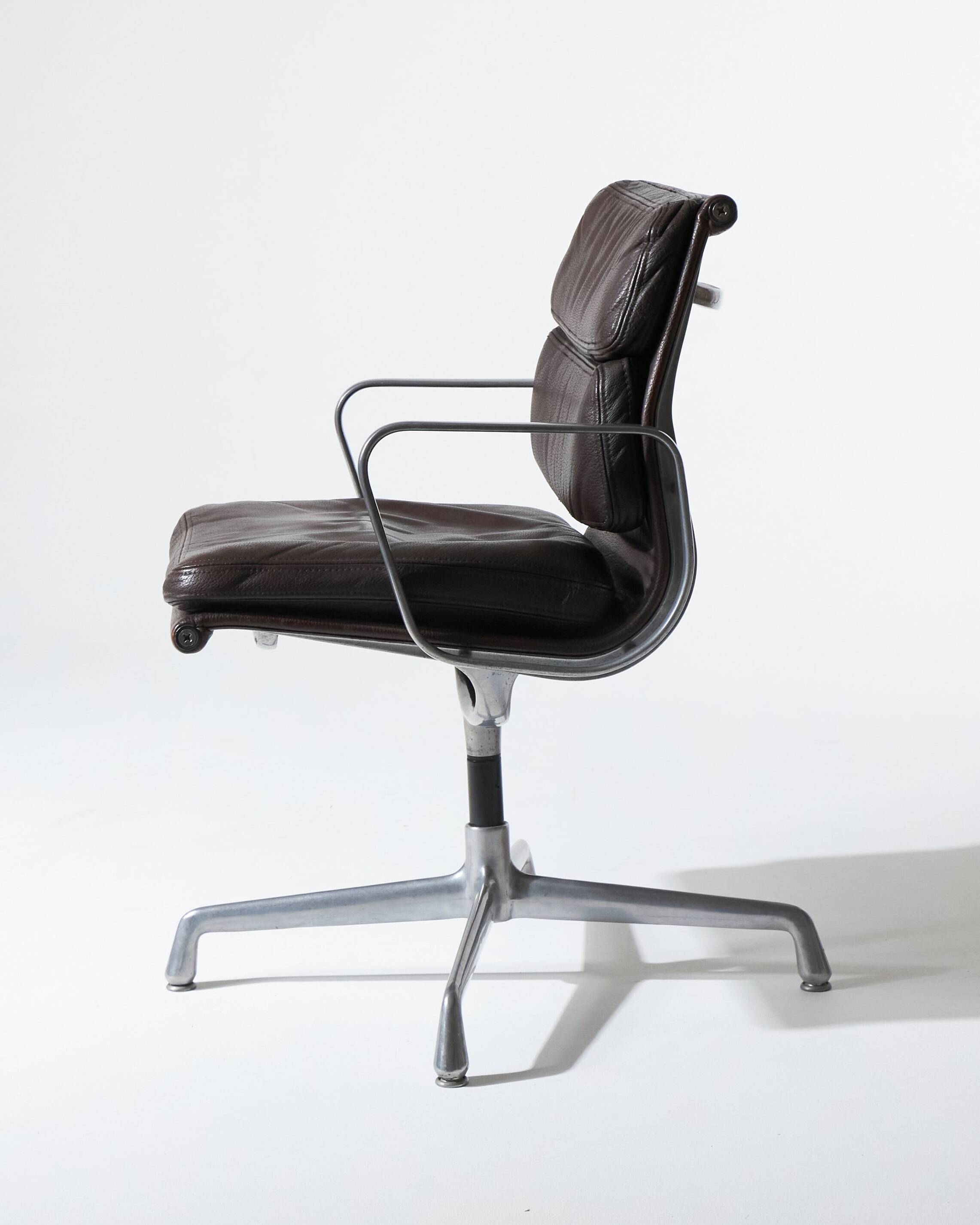 Pair of brown leather sofa pads, Herman Miller, 1970s
