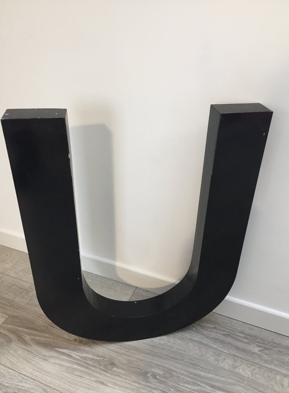 Metal sign letter "U"