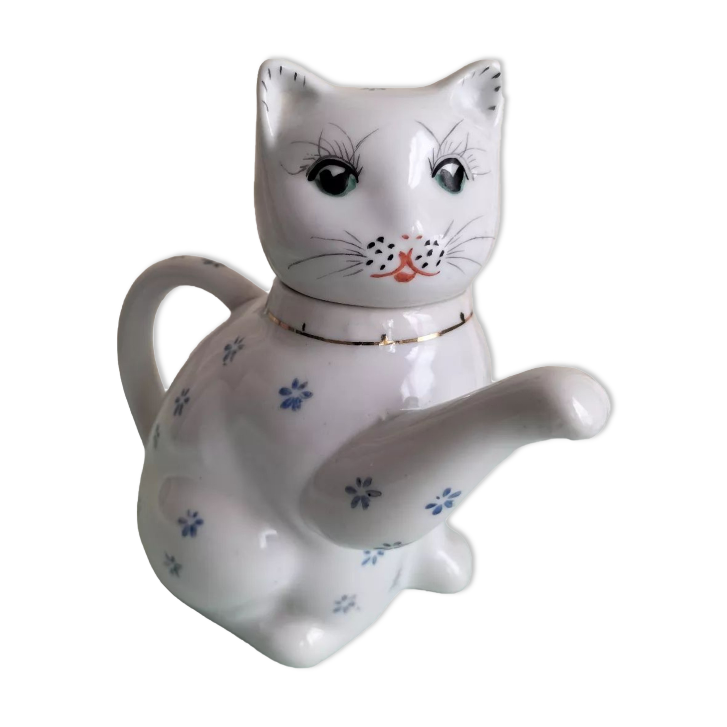 Porcelain teapot cat