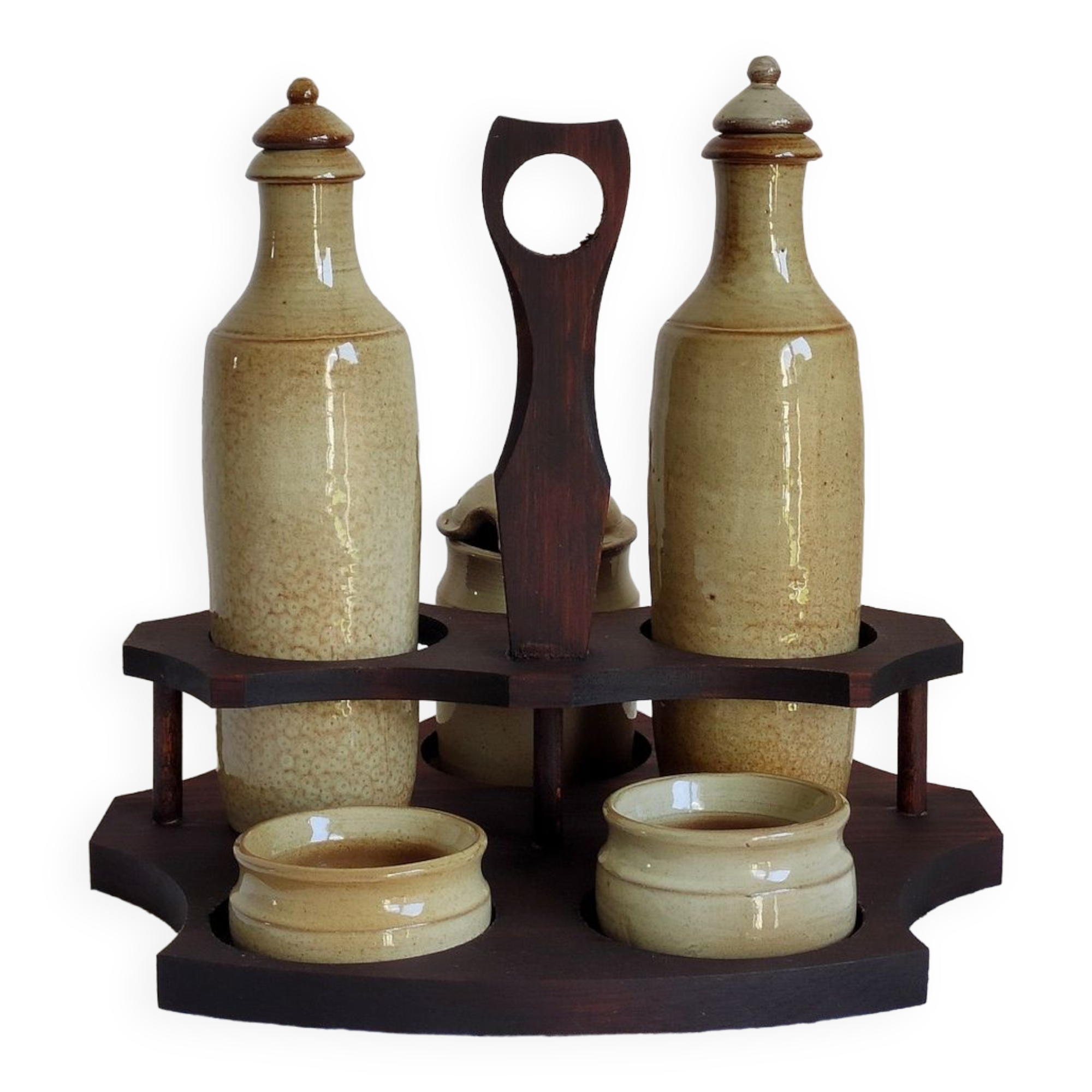 Sandstone condiment service