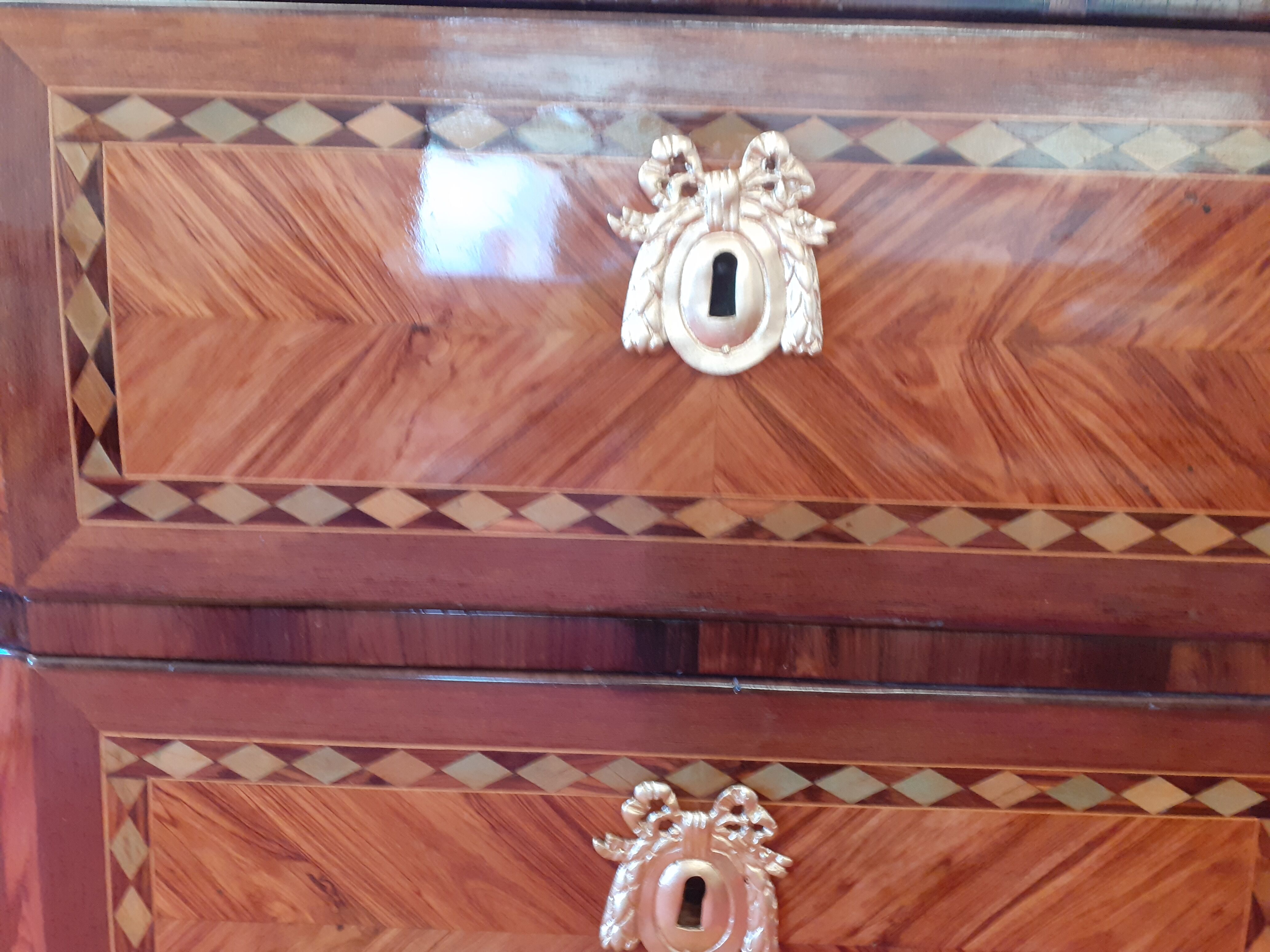 Commode Louis XVI (period)