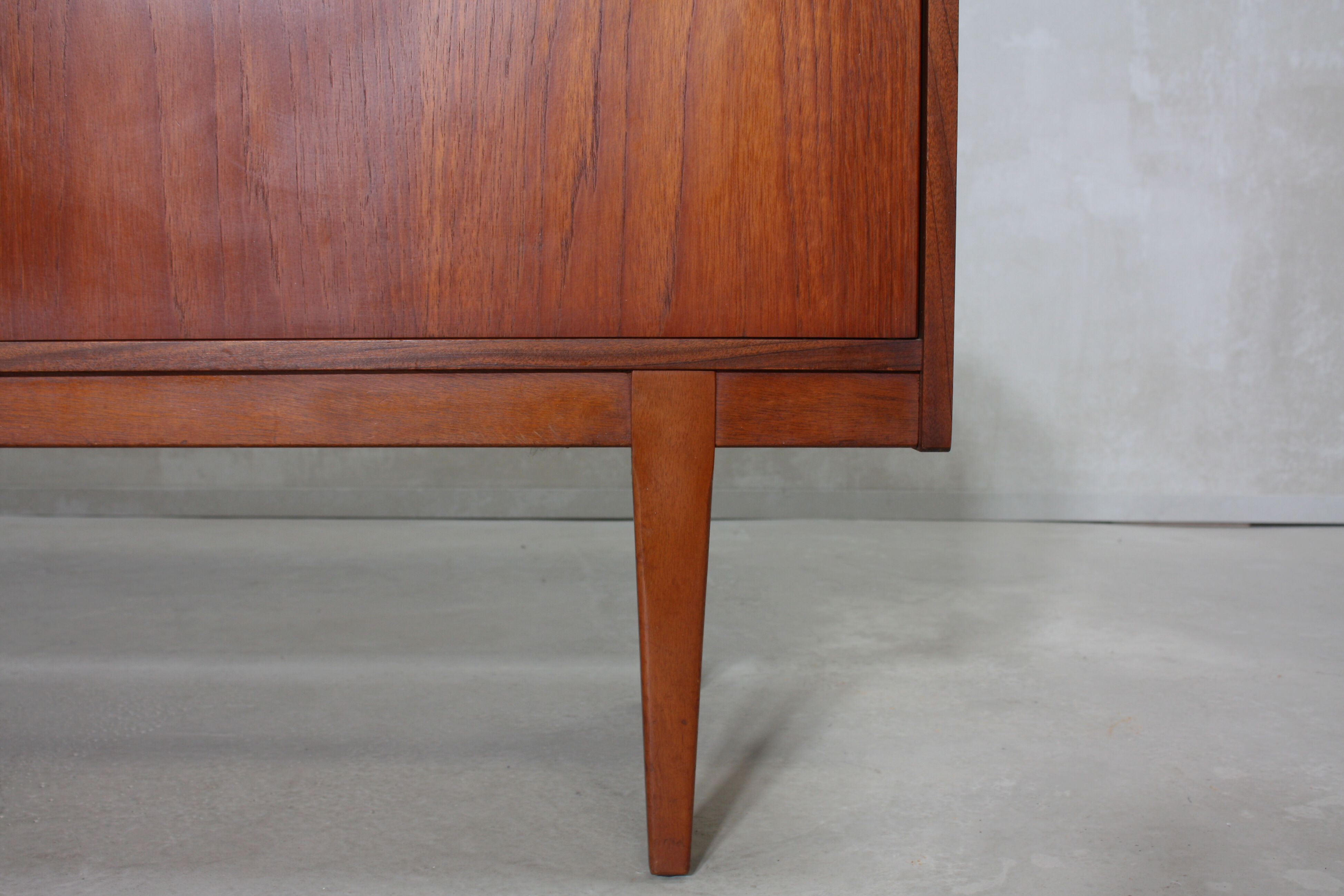 Enfilade anglaise en teck marque Nathan 1960