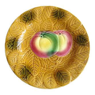 Slurry plate decorated with apples Salins -les-Bains
