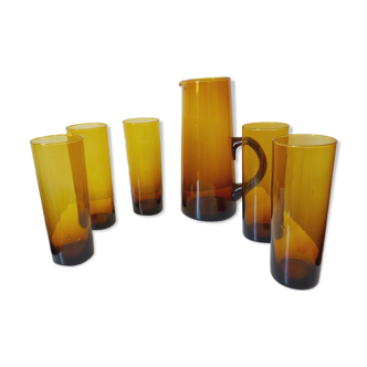Set carafe and 5 amber glasses