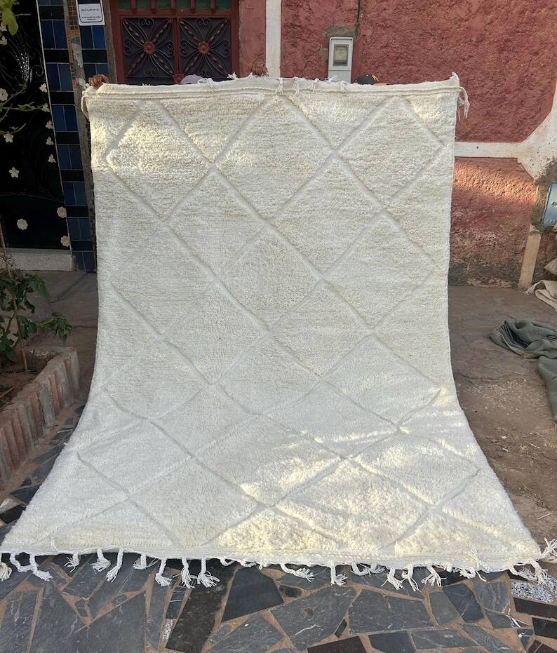 White Berber rug in natural wool 250cm x 150cm