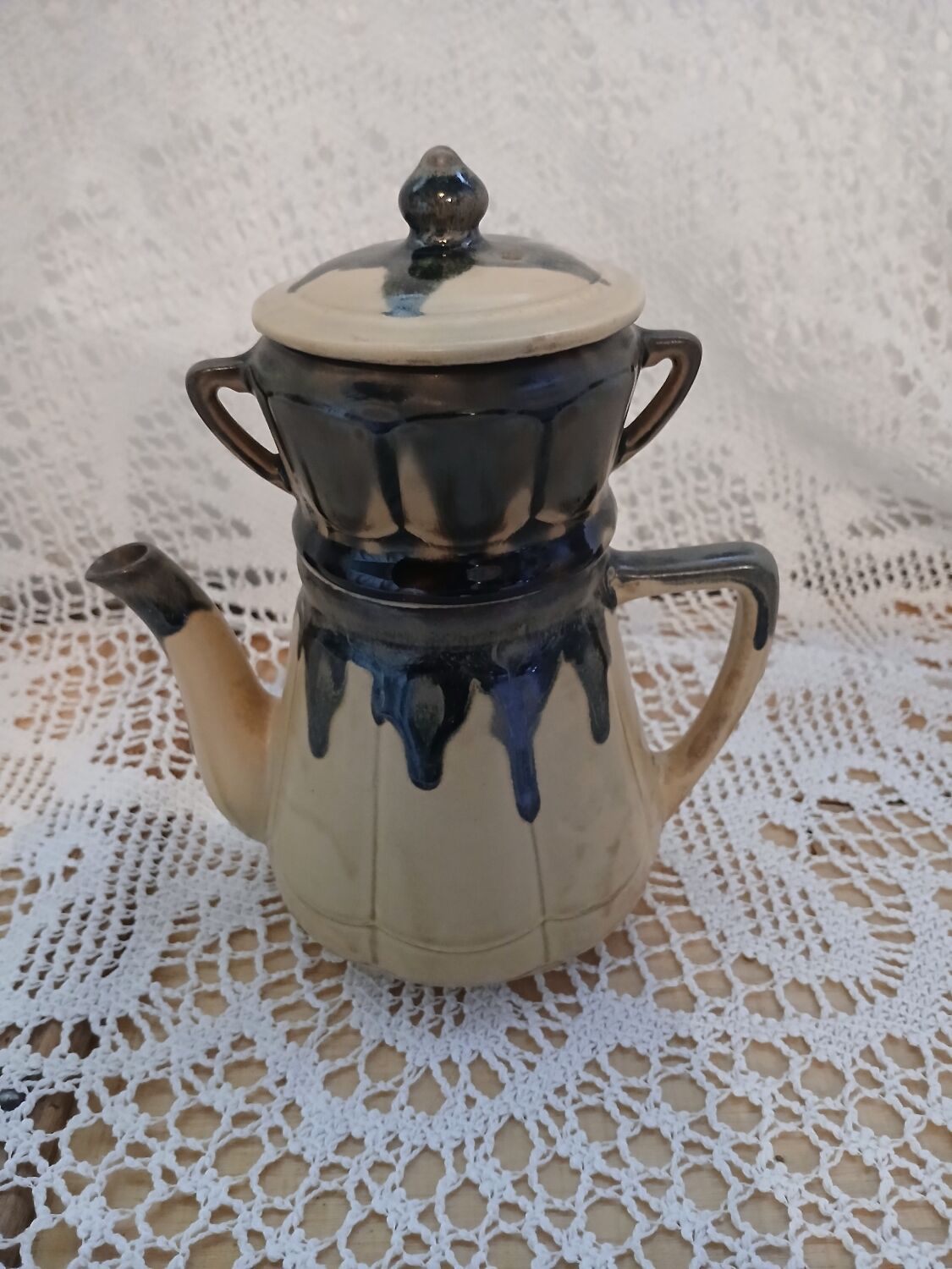 Antique stoneware coffee pot/teapot
