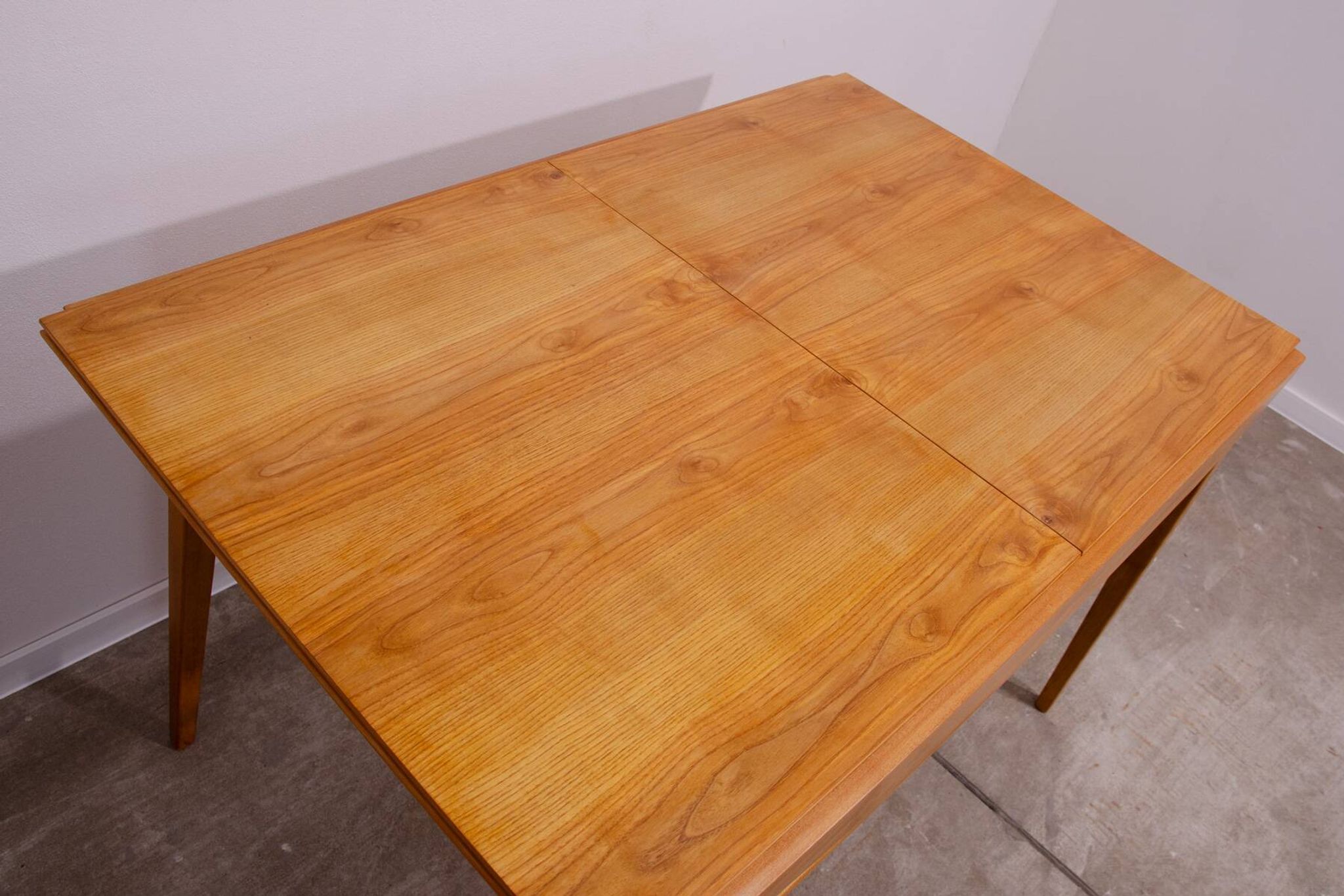 Table à manger pliante vintage par František Jirák pour Tatra nabytok, 1960