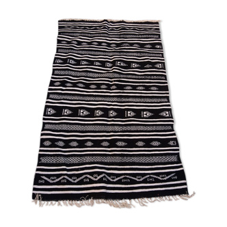 Black and white rugs handmade 185x115cm