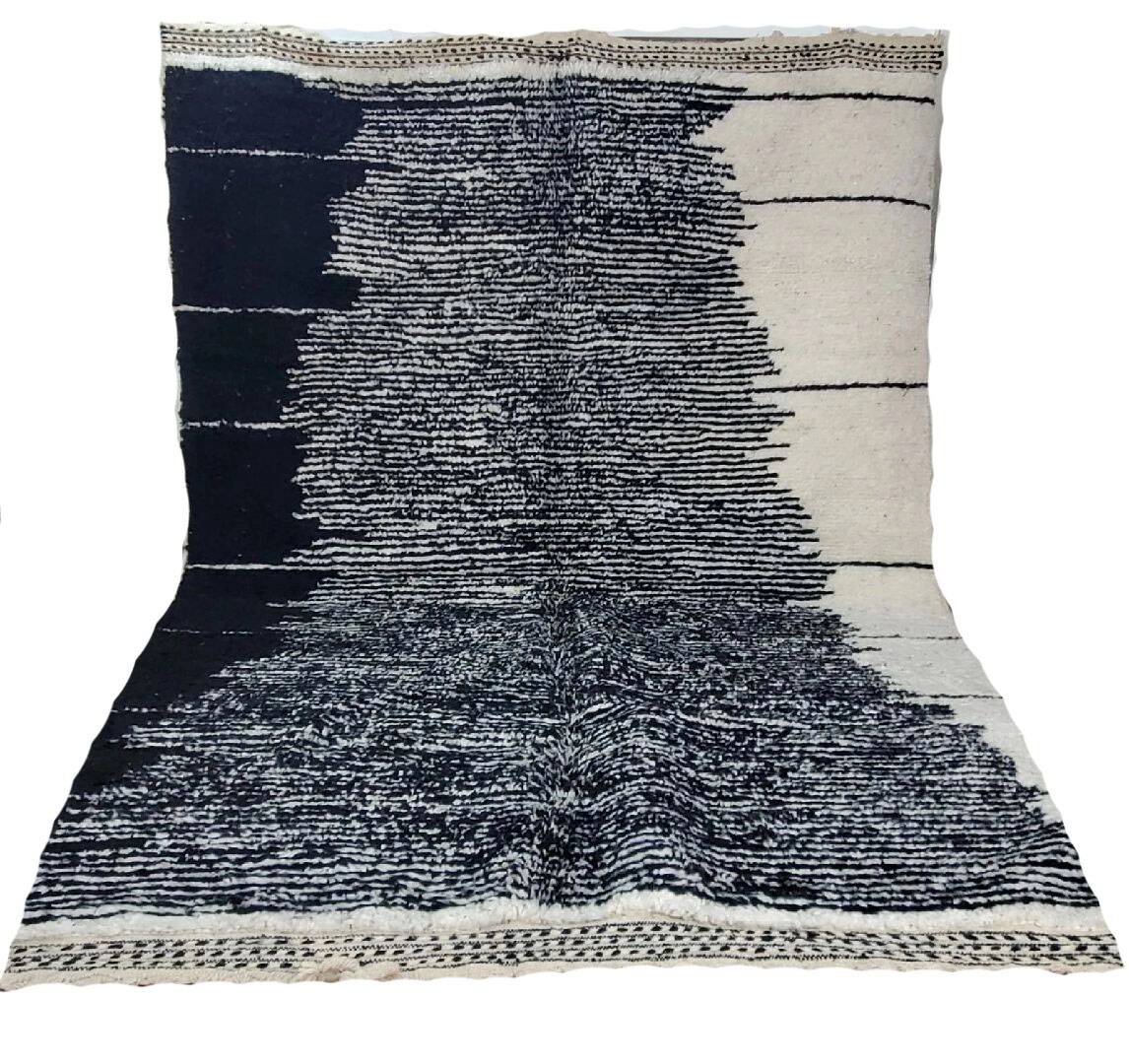 Handmade moroccan berber rug 300 x 200 cm