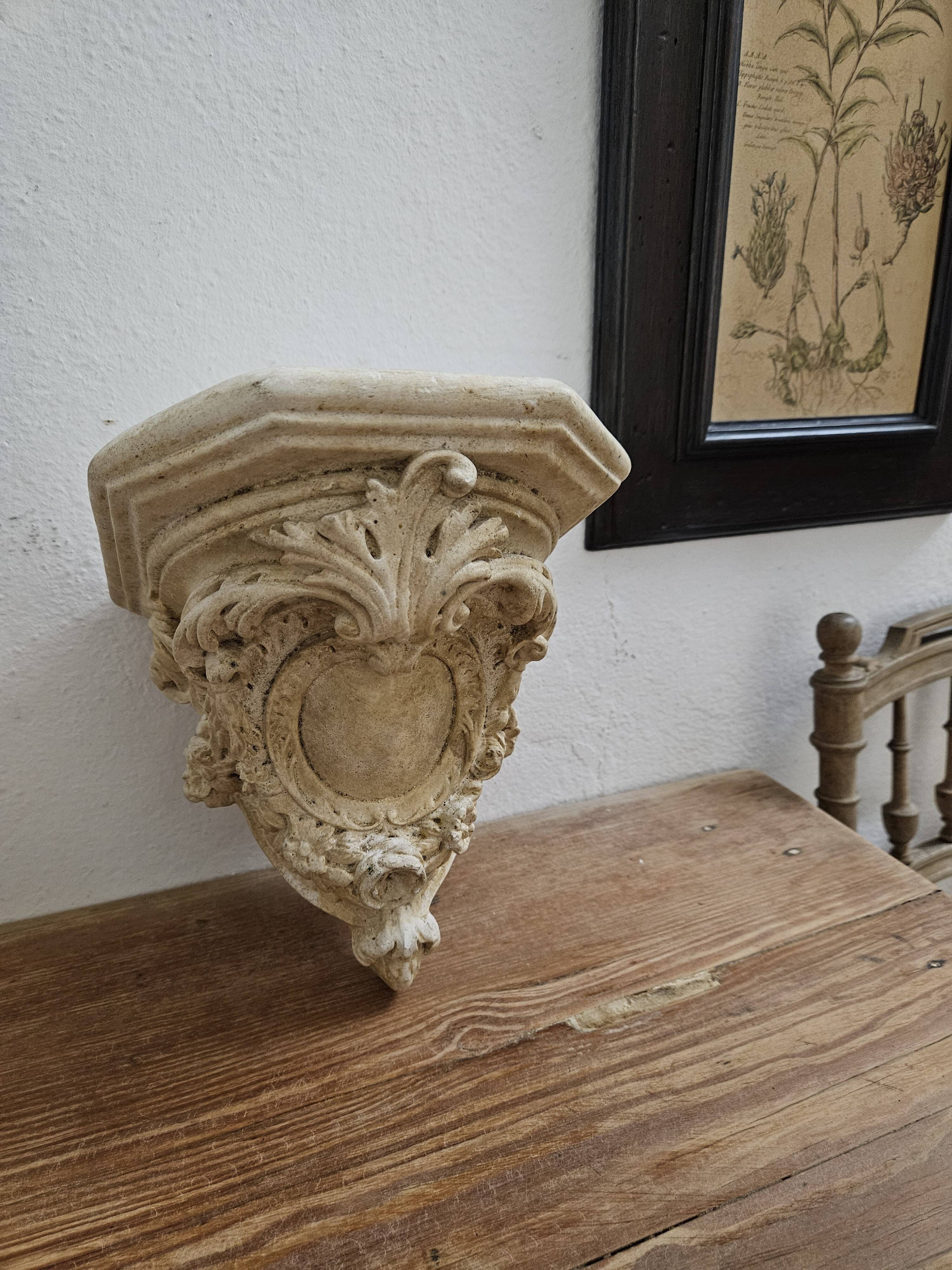Stucco wall shelf - Console