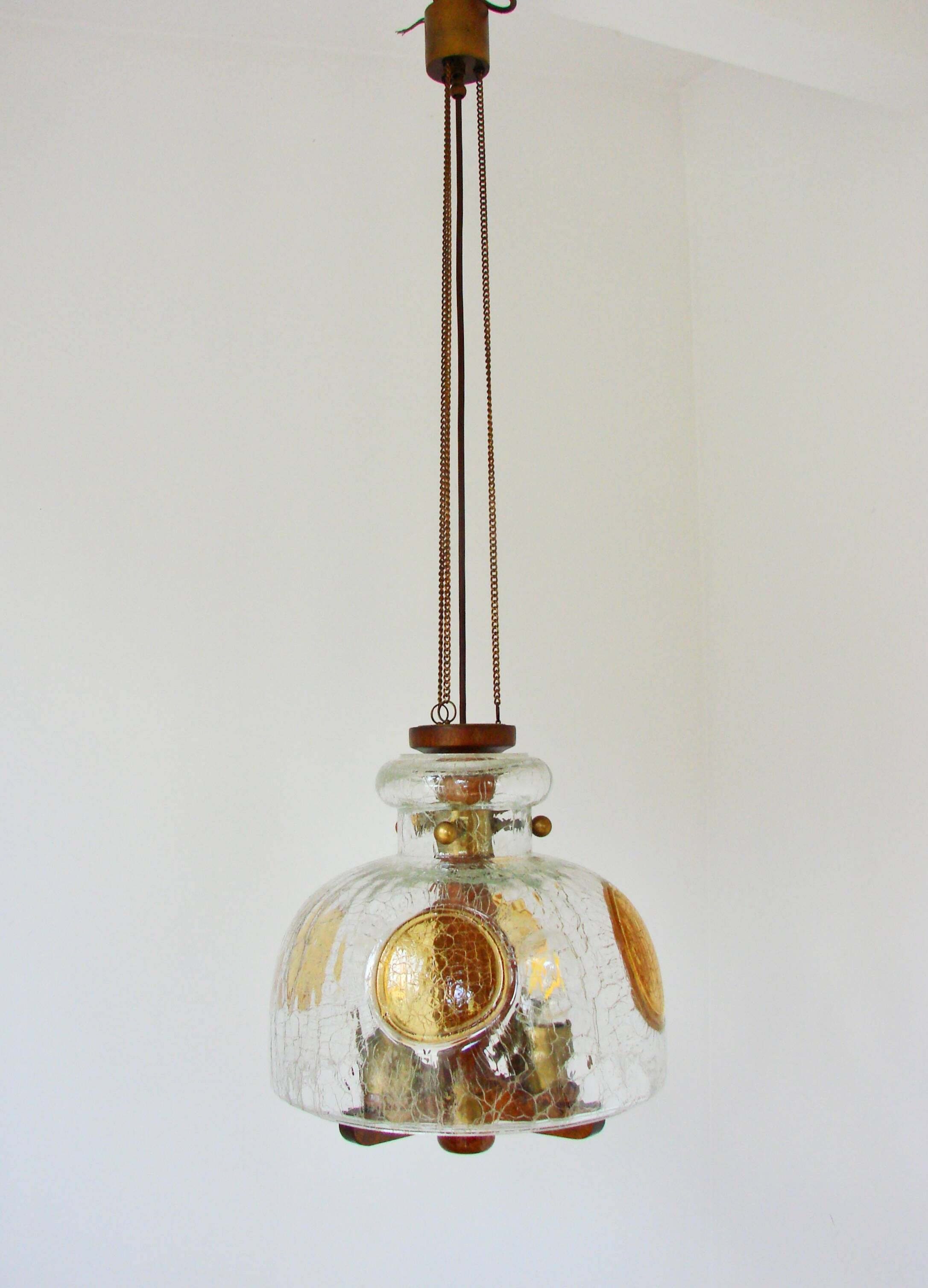 A modernist pendant light, 1970s.